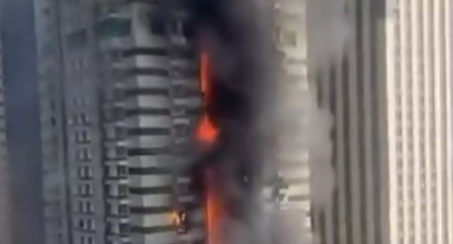 Un incendio en Dubai arrasa con un rascacielos + Fotos